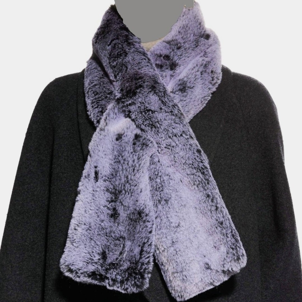 Danier Faux Fur Scarf in Mauve Purple
